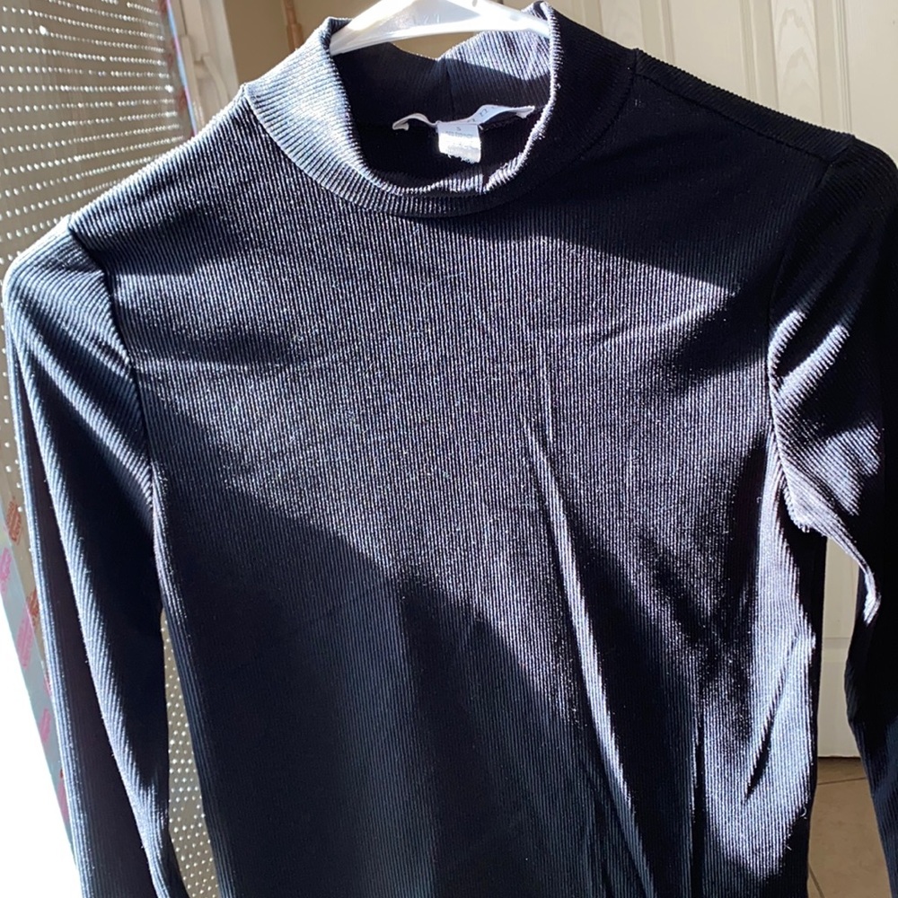 Black long sleeve top in a size small